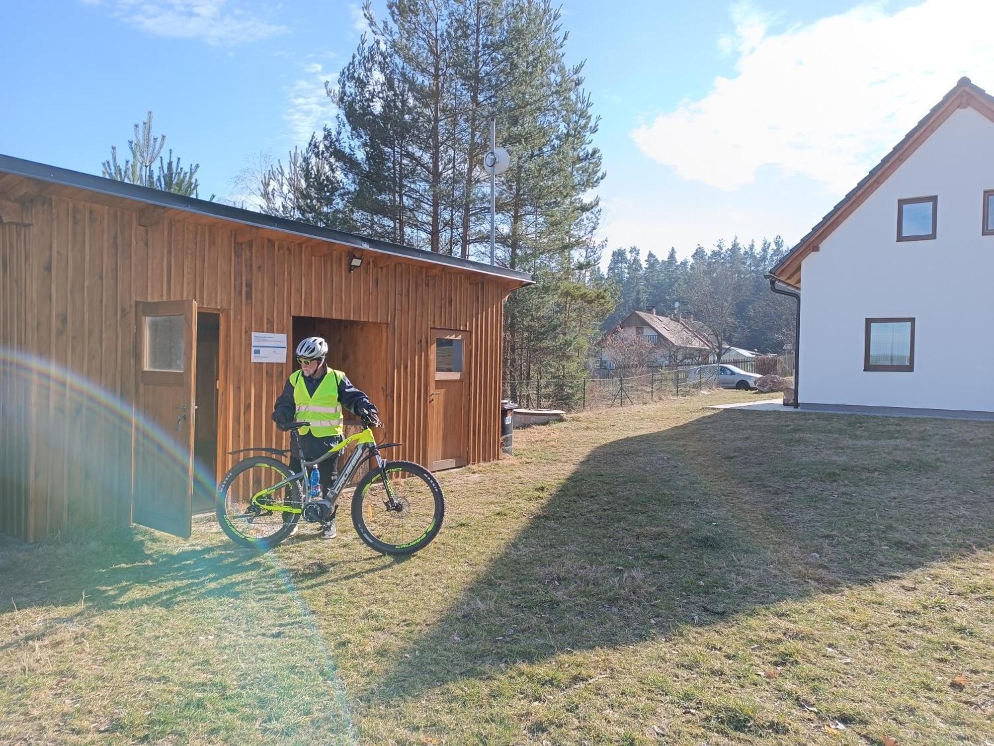 Vila Klidna Lokalita Na Kraji Lesa, Cely Dum S Uschovnu Kol Nová Bystřice Exteriér fotografie